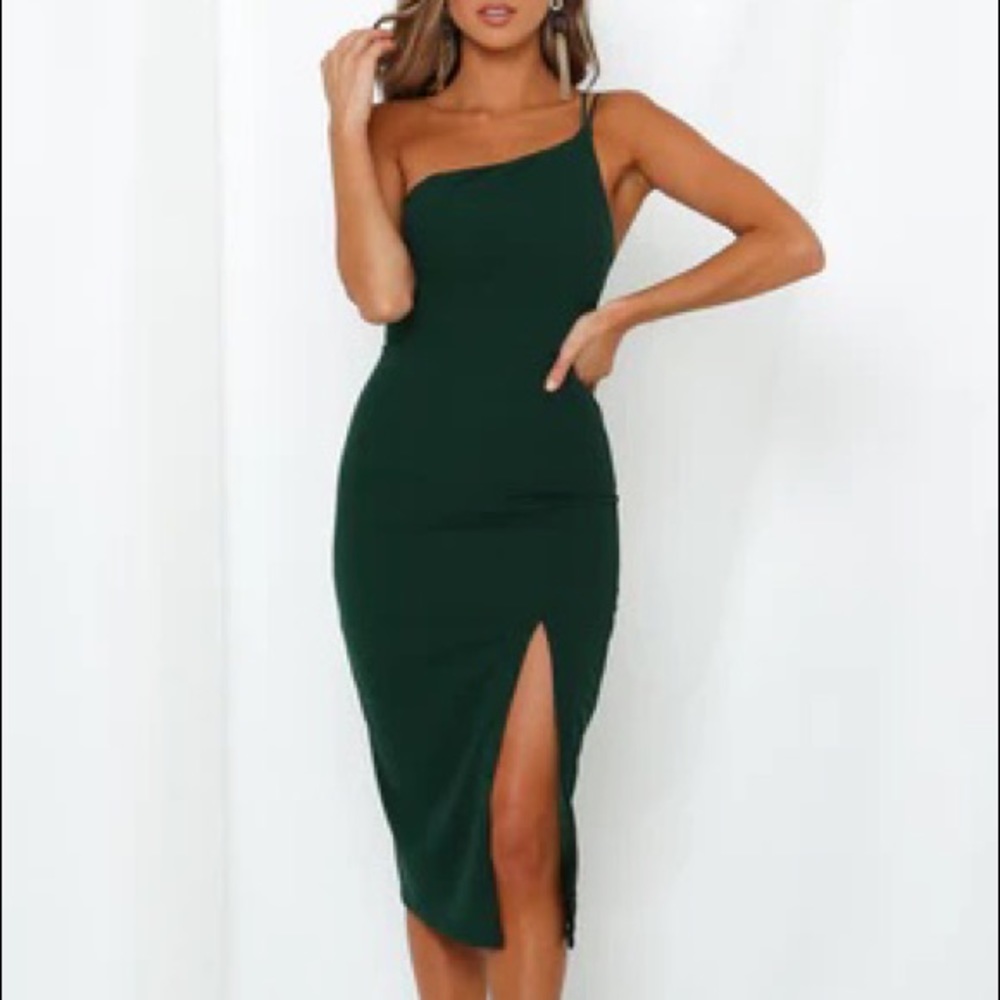 Emerald green Hello Molly MIDI dress, size small/4, never worn, new, one strap